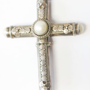 Second Hand Anhänger großes christliches Reliquien Kreuz mit Perlen Silber alt