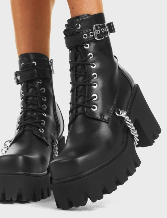 LAMODA Play Hard Ankle Boots