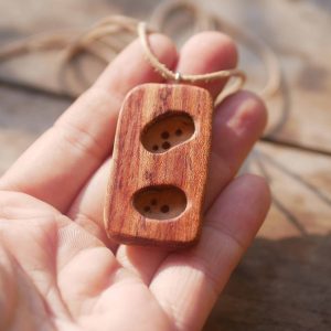 2 Holzarten ein Anhänger