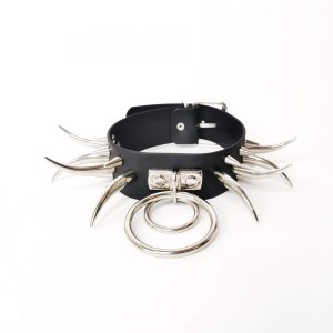 Sacred Sins Choker mit großen Krallennieten