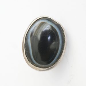 Sehr alter Second-Hand Anhänger o.ä. schwarzen Stein mit Schatten Silber