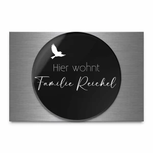 Türschild mit individueller Gravur in 9×6 cm aus Acrylglas auf Edelstahl
